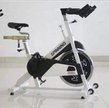 Komerčných Fitness Klub Cvičenie stacionárne krytý posilňovňa, spinning Bike