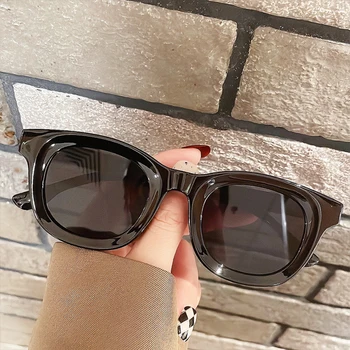2023 Luxusné dámske Námestie slnečné Okuliare Jednoduchosť Módne Malé Rám Elegantné Slnečné Okuliare UV400 Vintage Mužov Black Cestovné Okuliare